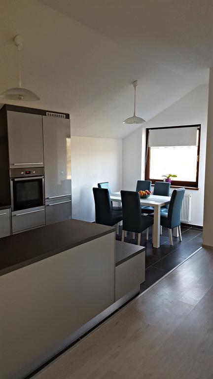 Apartment Lipa Irinovac Habitación foto